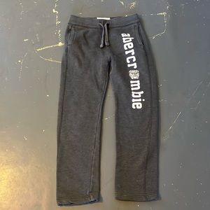 Gray and white sweats Abercrombie old, medium kid size pants